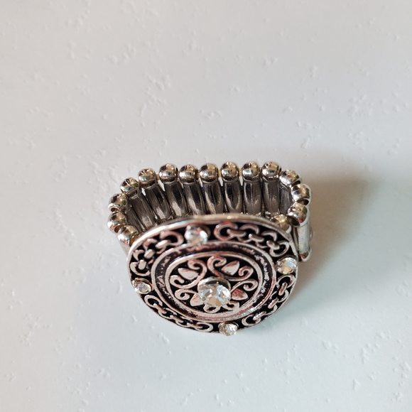 Antique Silver Tone Adjustable Band Round Ring 💥3 for $24💥 - Picture 4 of 15